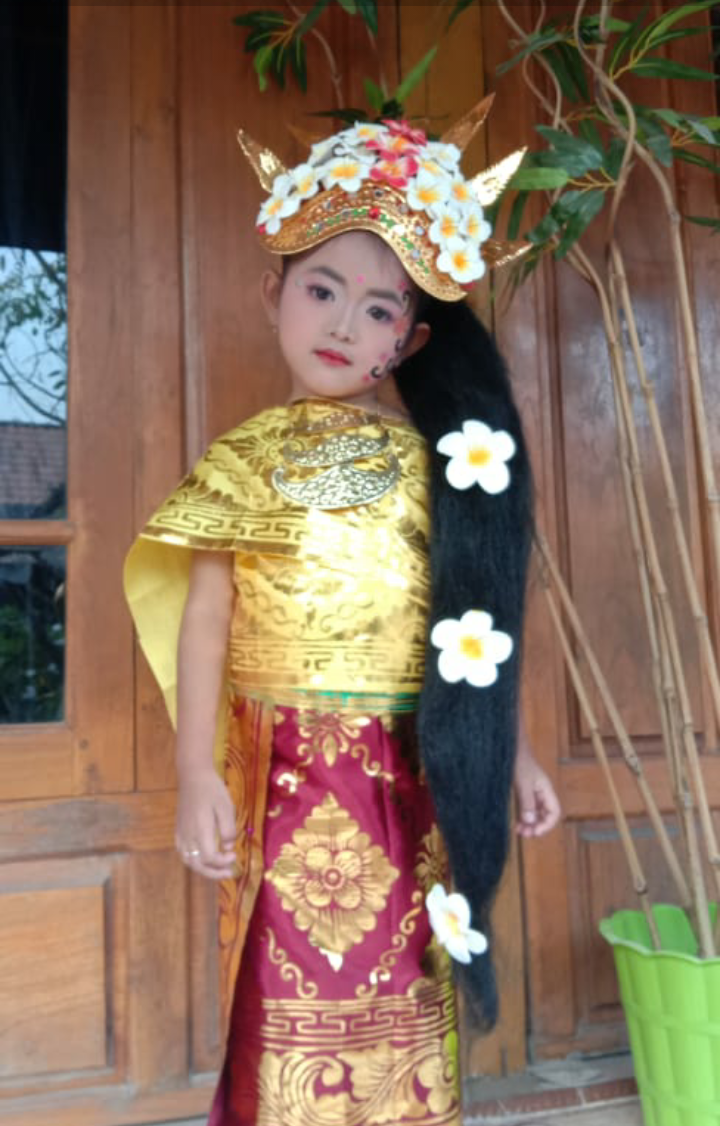 ATIKA BUSANA & MAKE-UP