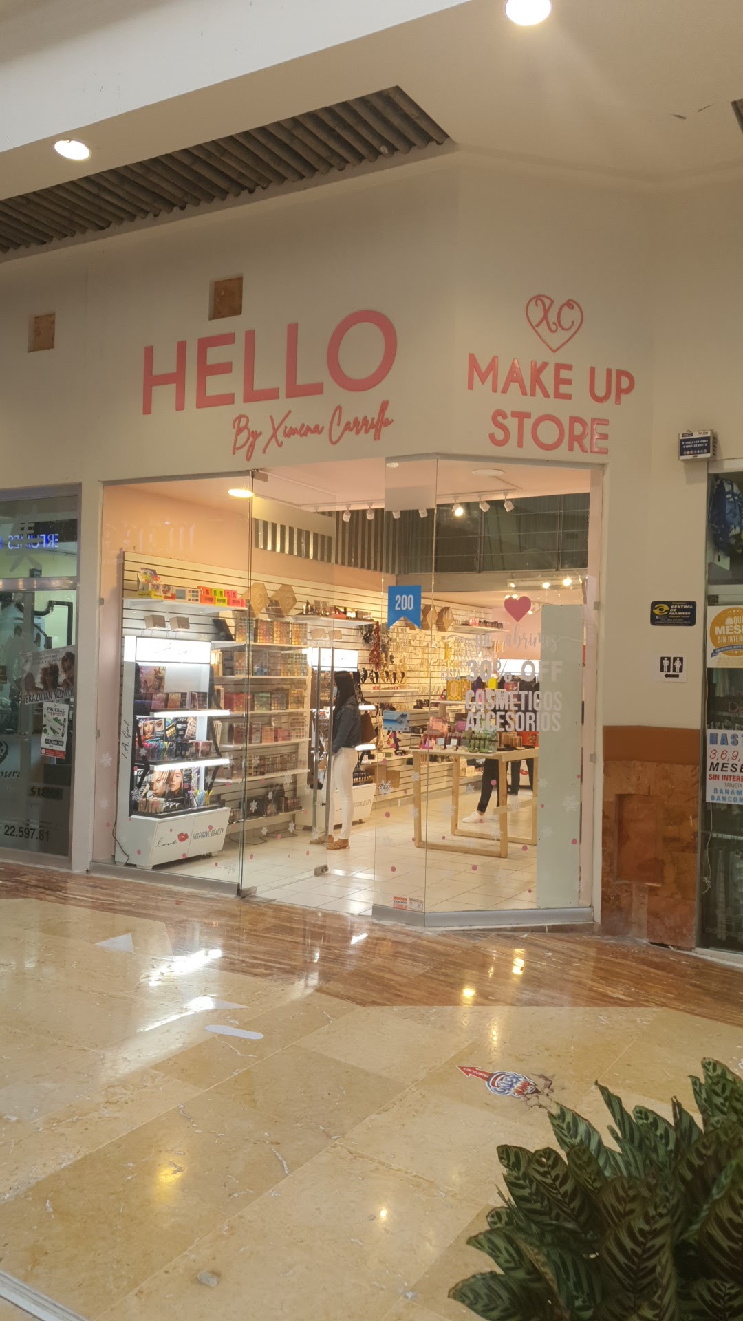 HELLO Maquillaje y accesorios