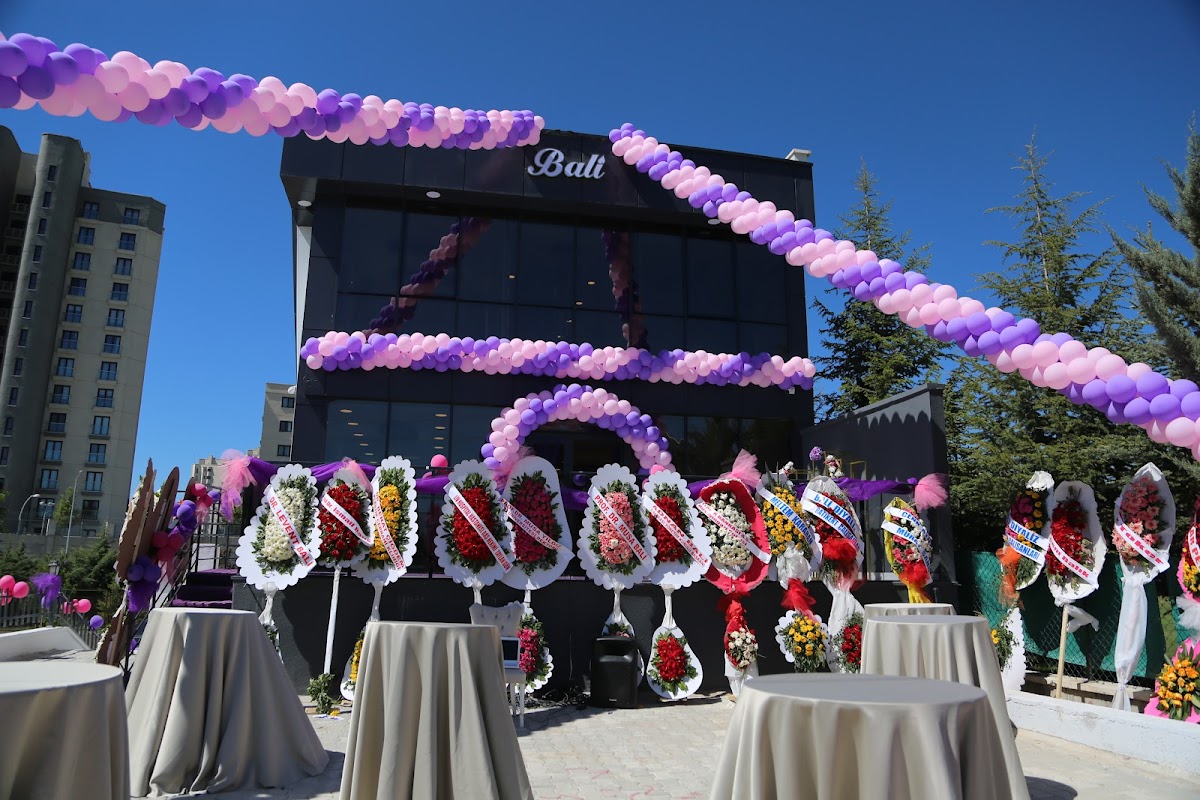 Bali Premium Beauty Bay Bayan Kuaför ve Güzellik Merkezi