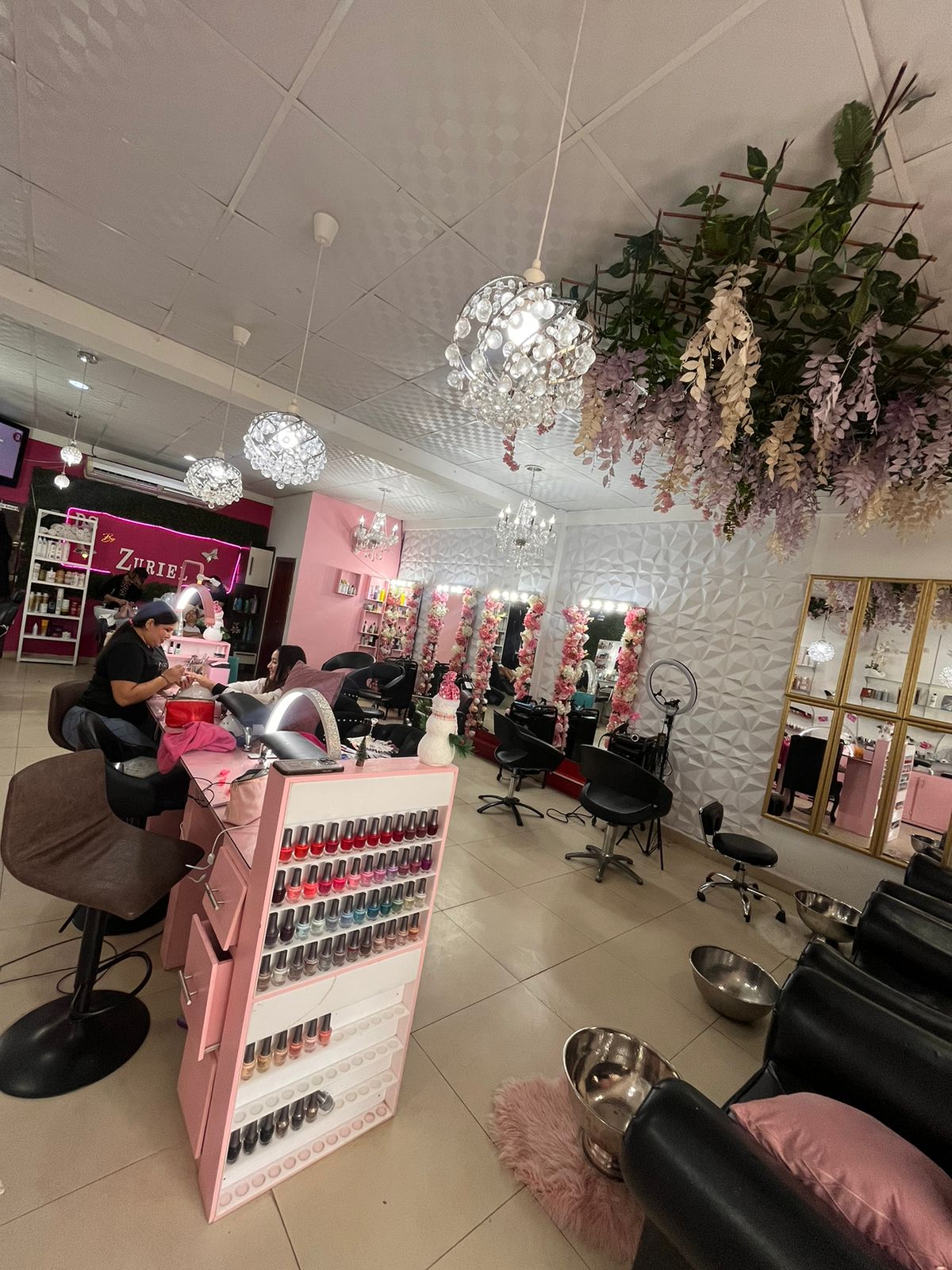 Daisys Salon by Zuriel Argueta