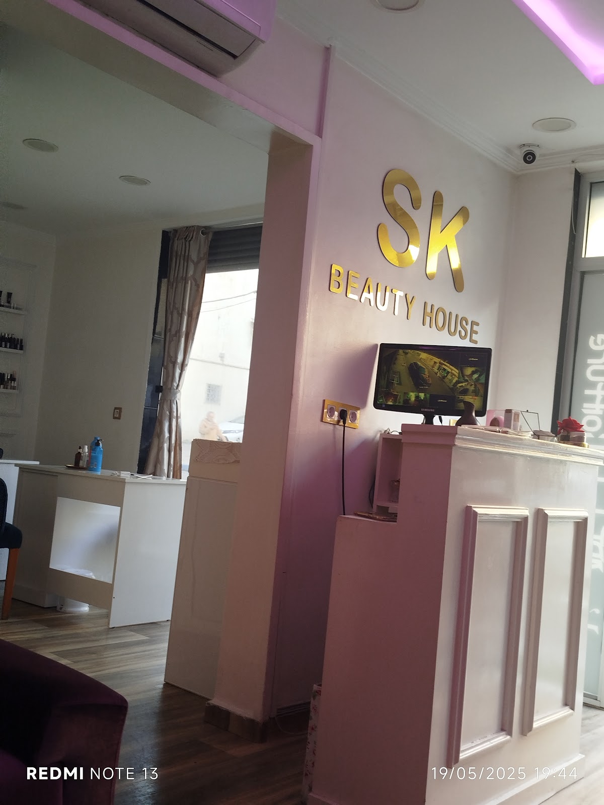 Sk Beauty House