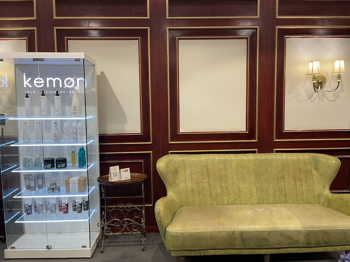 Blush & Brush Salon
