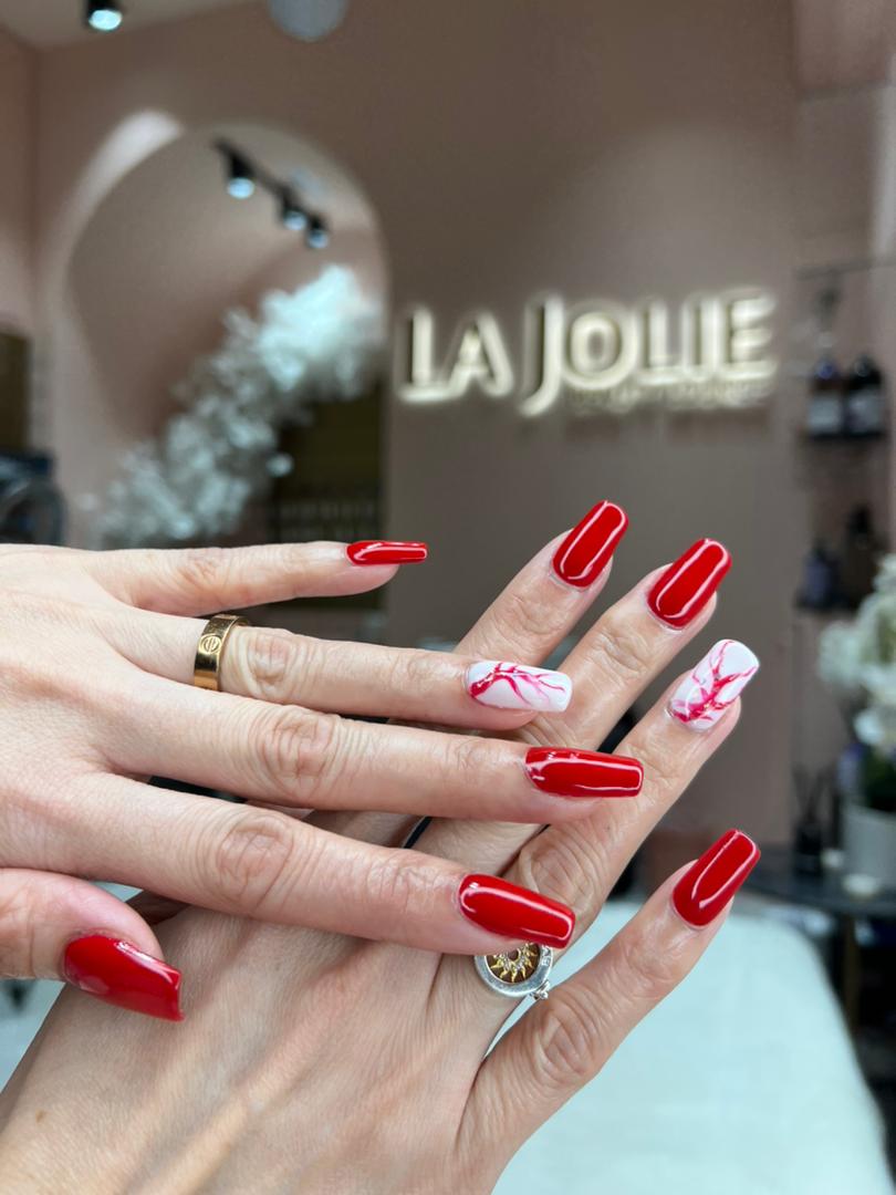 La Jolie Beauty Lounge