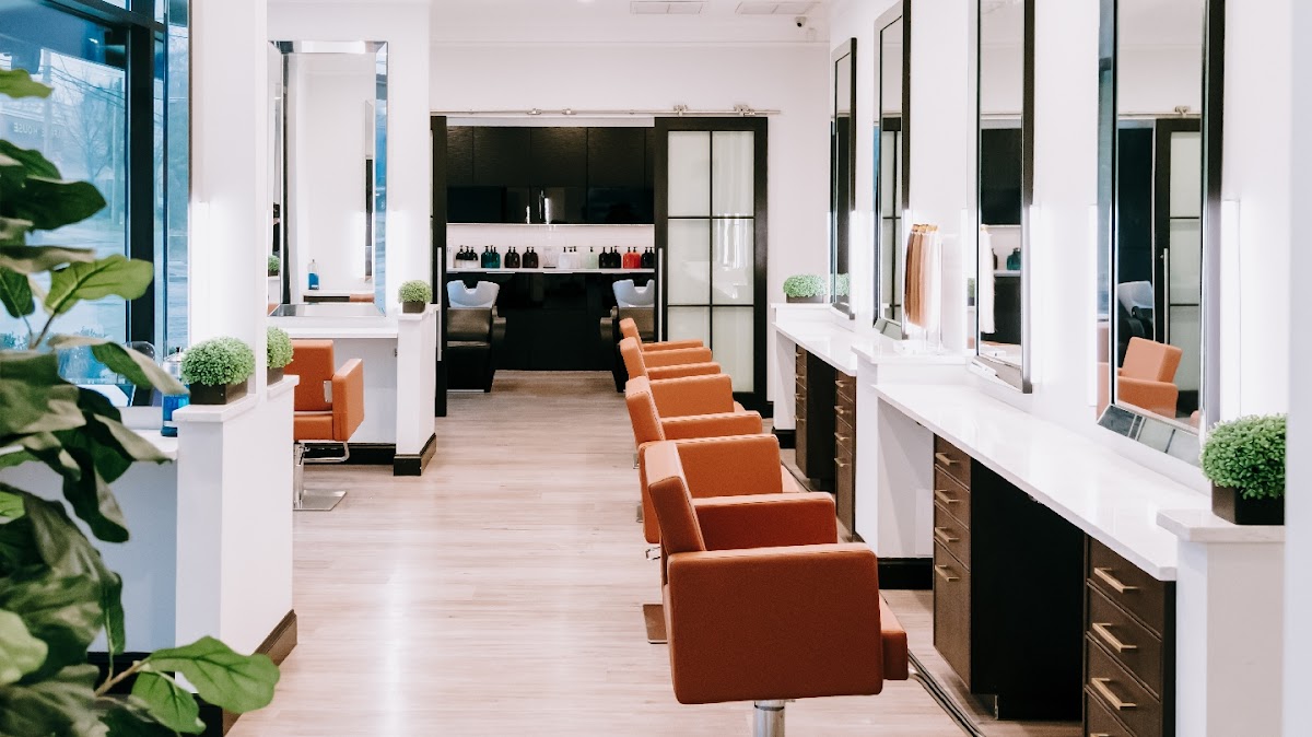 Bones and Honey Salon Downtown