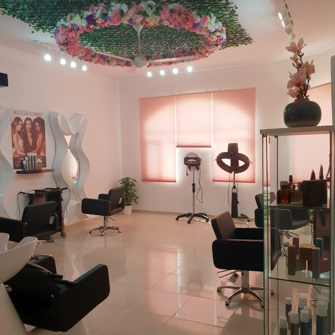 Miss Glossy Beauty Salon