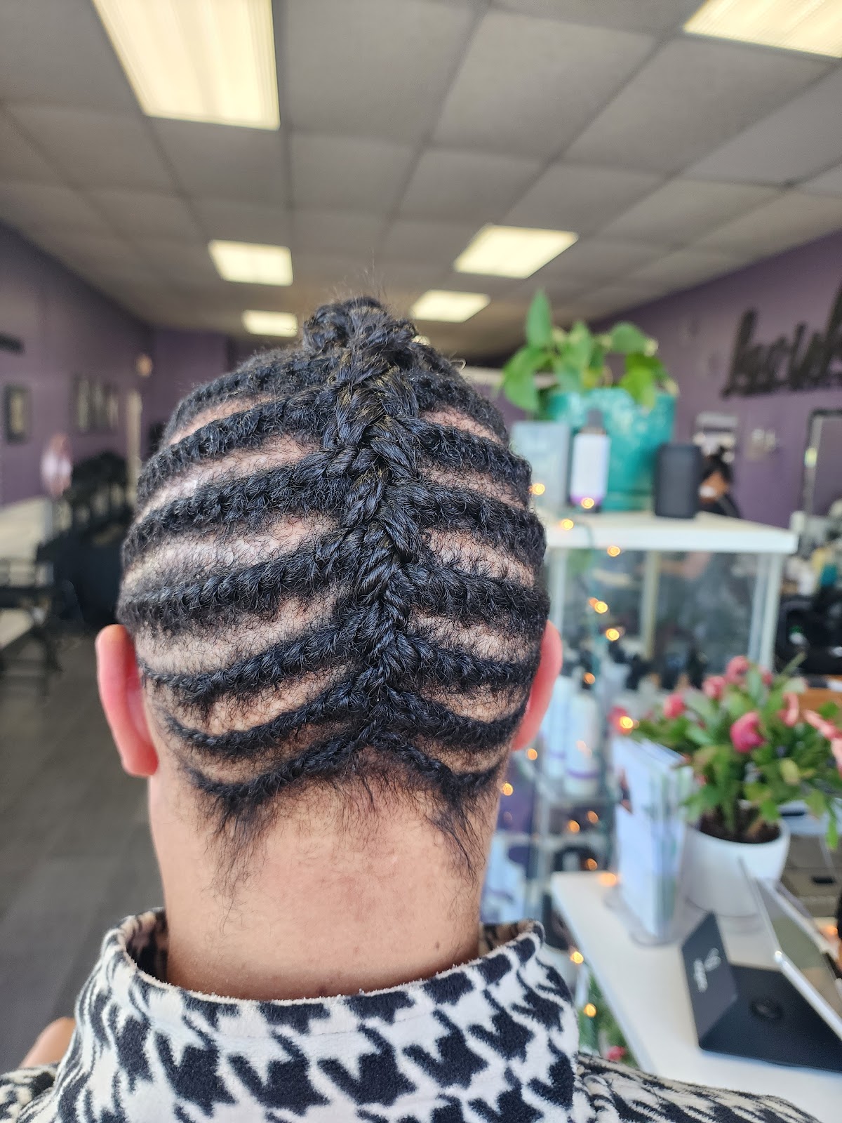Lavish Beauty Salon & Spa