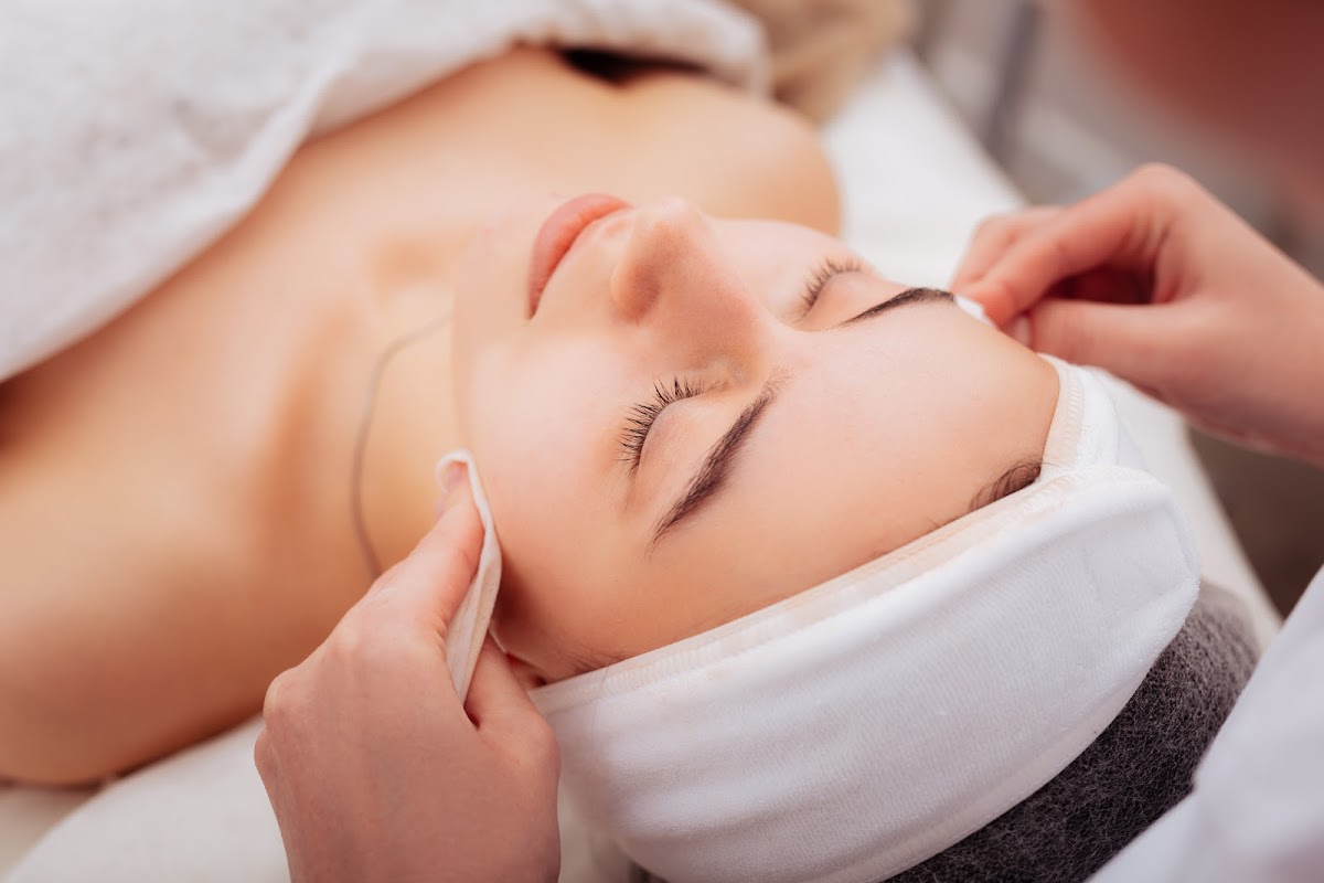 Le Vie Skincare by Leslie Morand