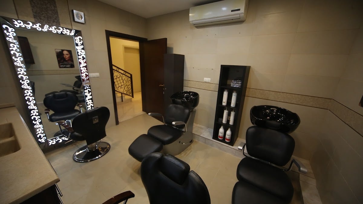 Sumou Jeddah Salon