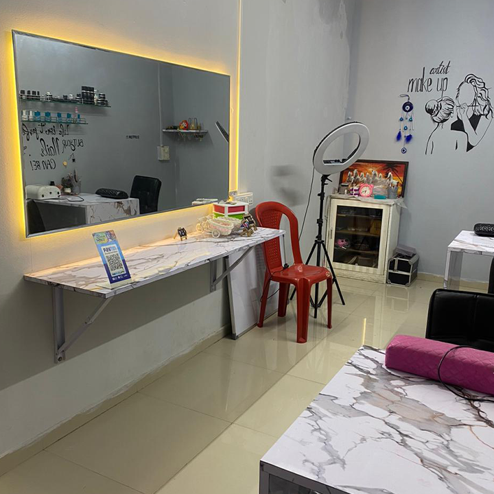 Utkarsh Salon Nail & Makeup