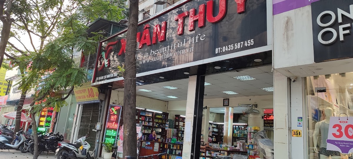Xuan Thuy Cosmetics Store