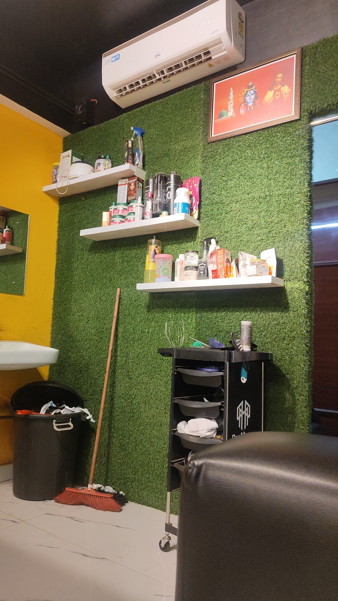 Papaya Family Salon