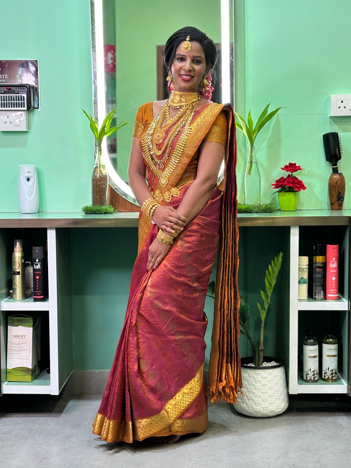 Elegant Beauty Parlour Vaikom (Ladies)