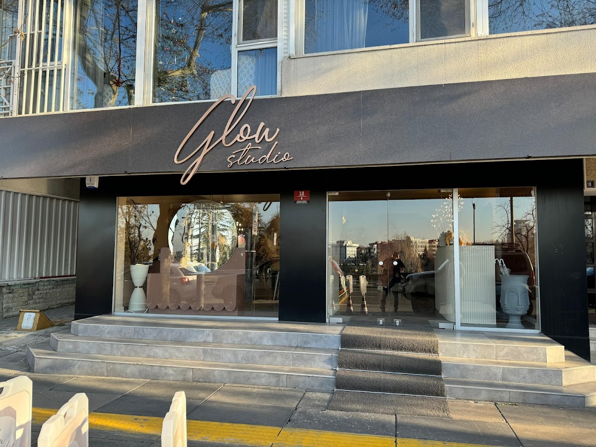 Glow Studio