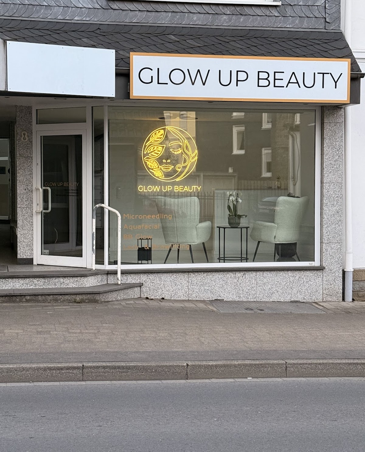Glow Up Beauty