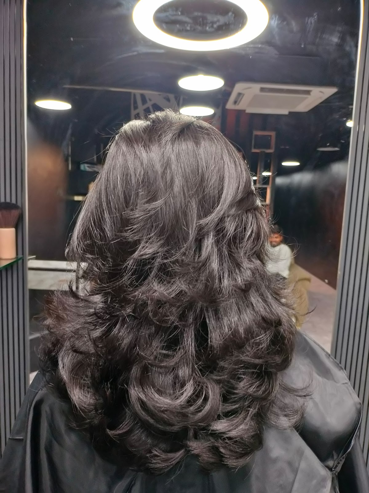 THE BLACK CHAIR UNISEX SALON & ACADEMY KARIMNAGAR