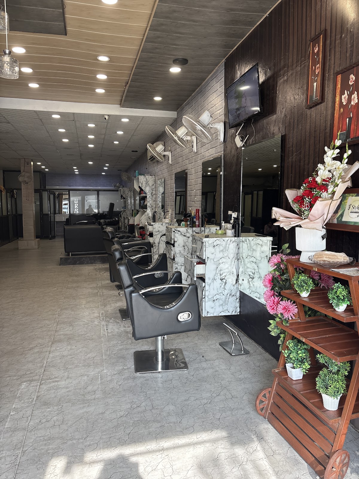 Urban the Unisex Salon and Academy