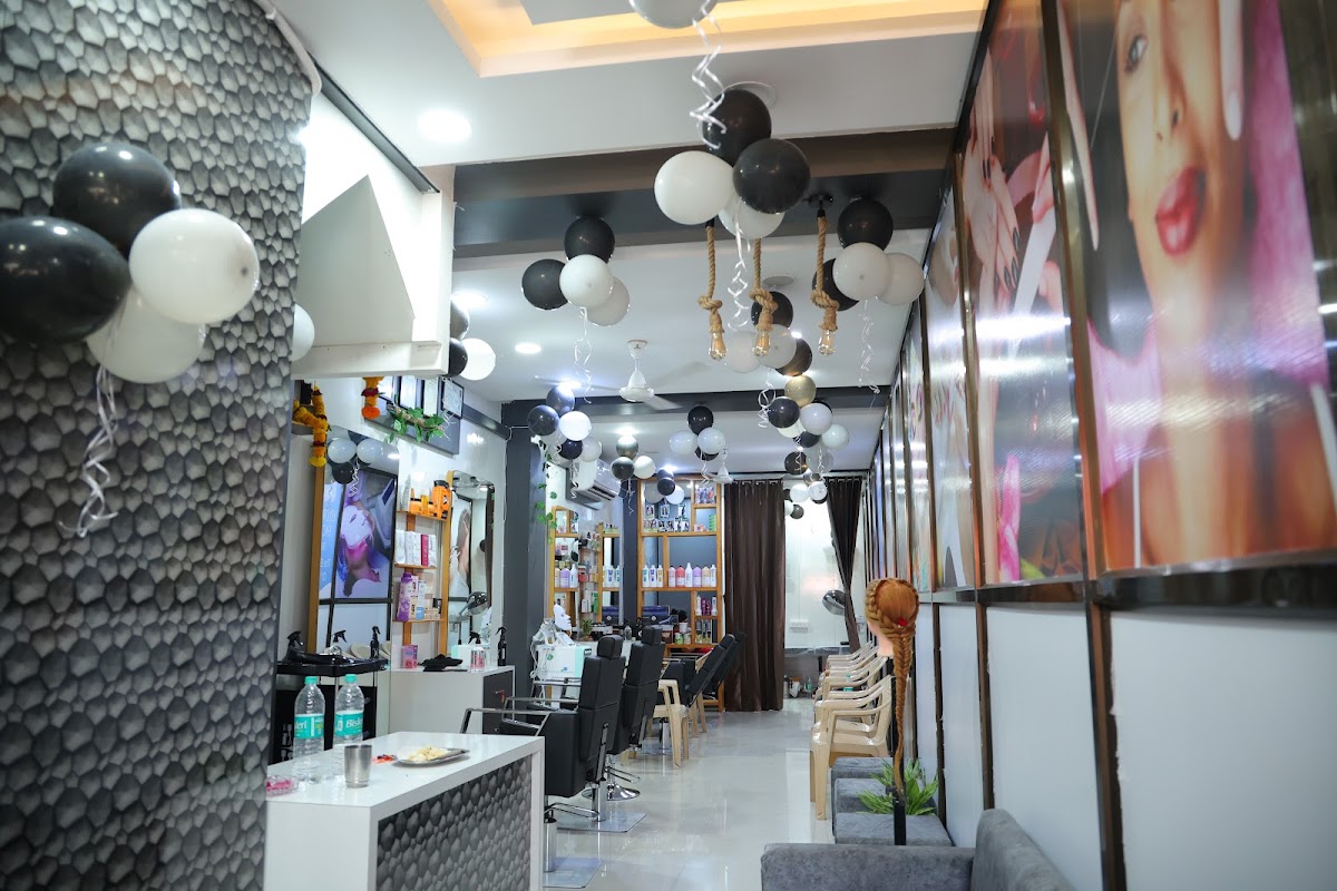 Western Look Beauty Parlour