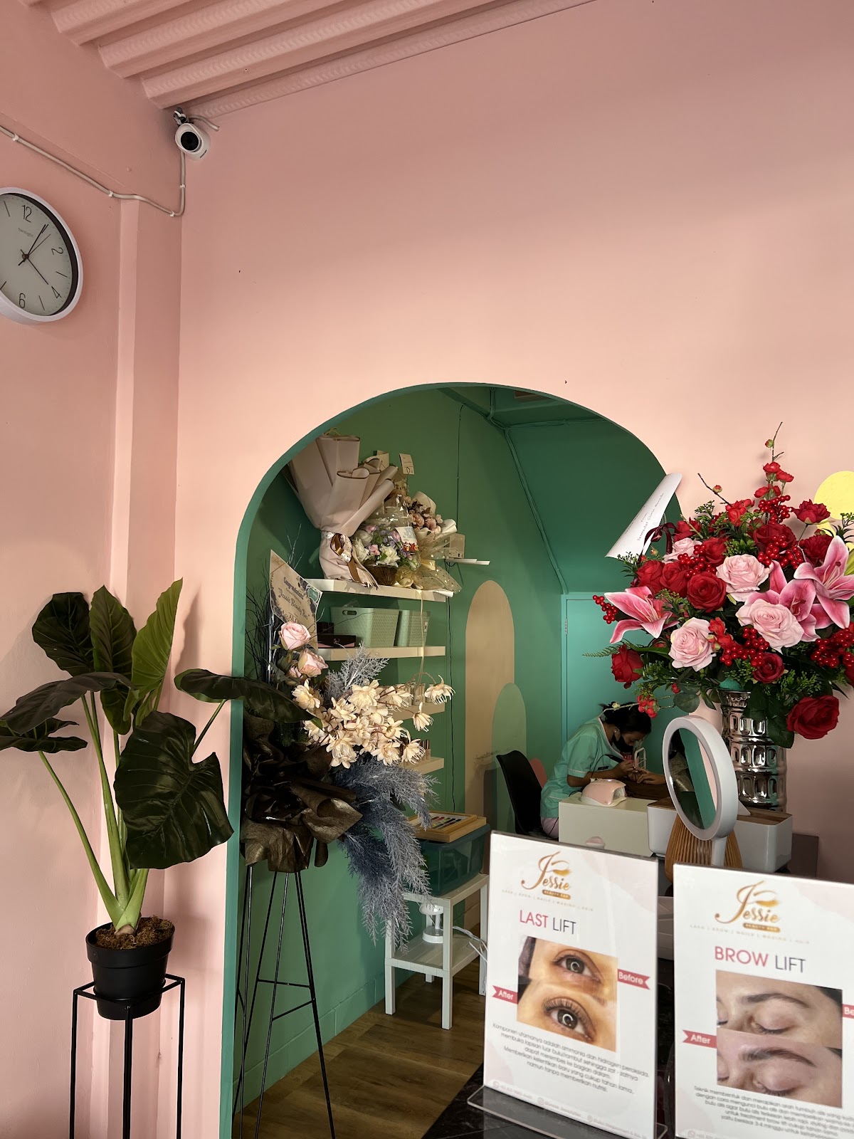Jessie Beauty Bar