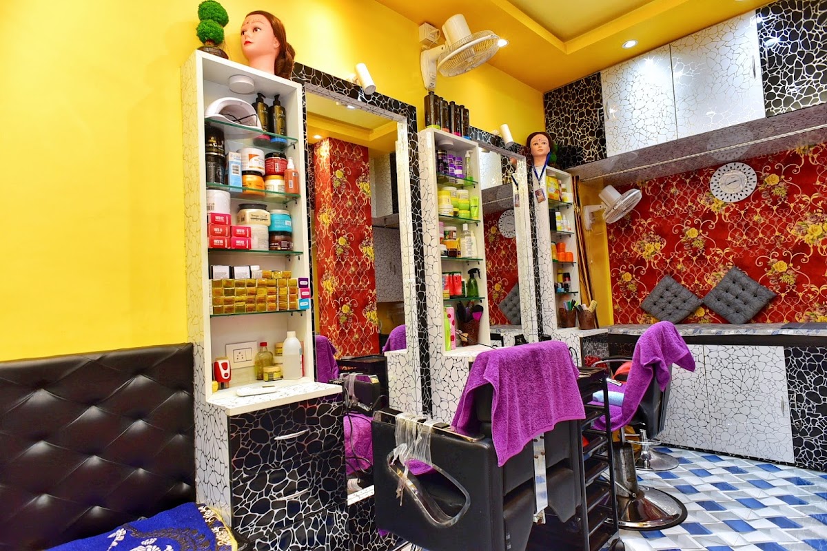 BALIKA BADHU LADIES BEAUTY SALON