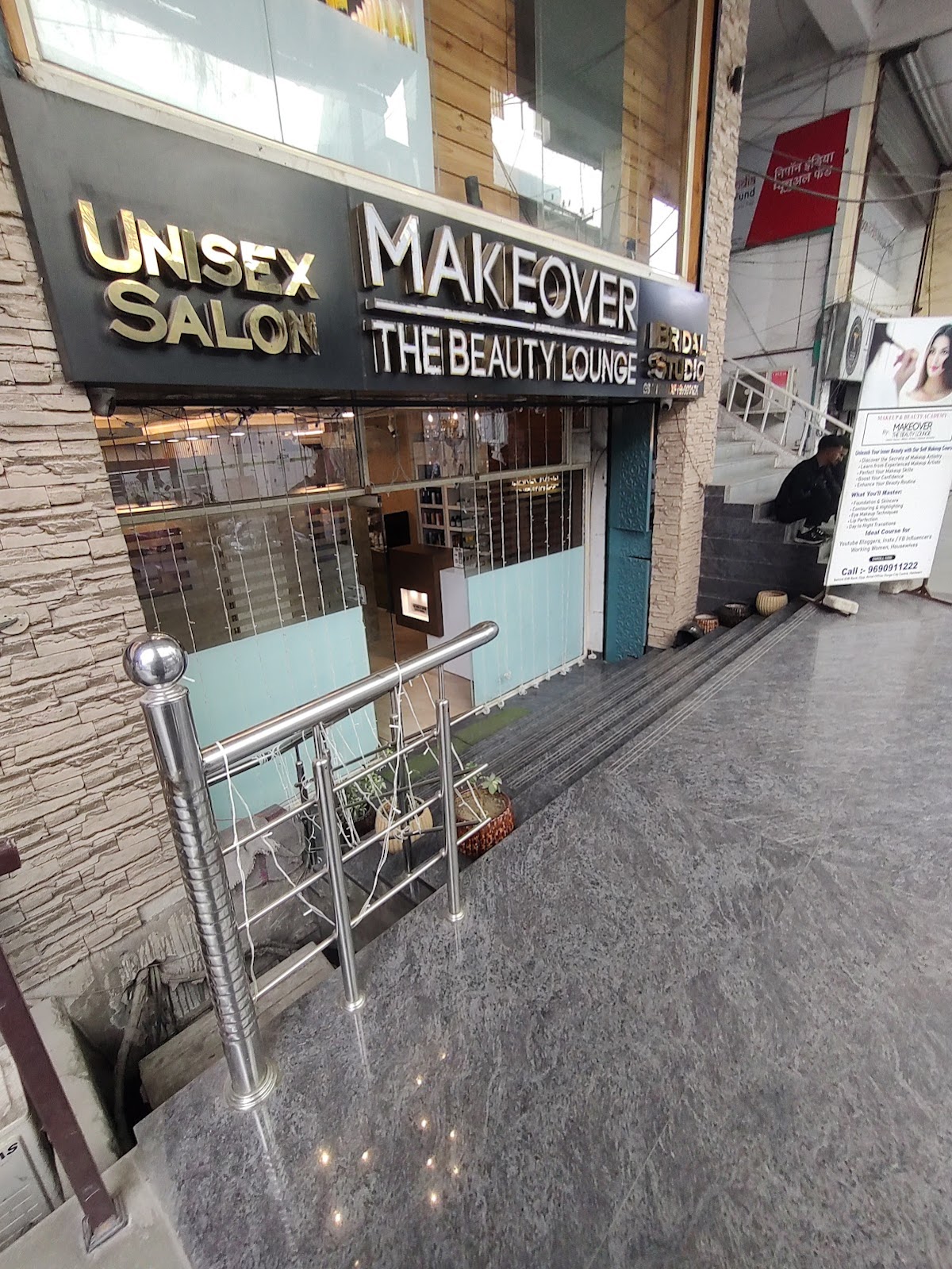 Makeover The Beauty Lounge