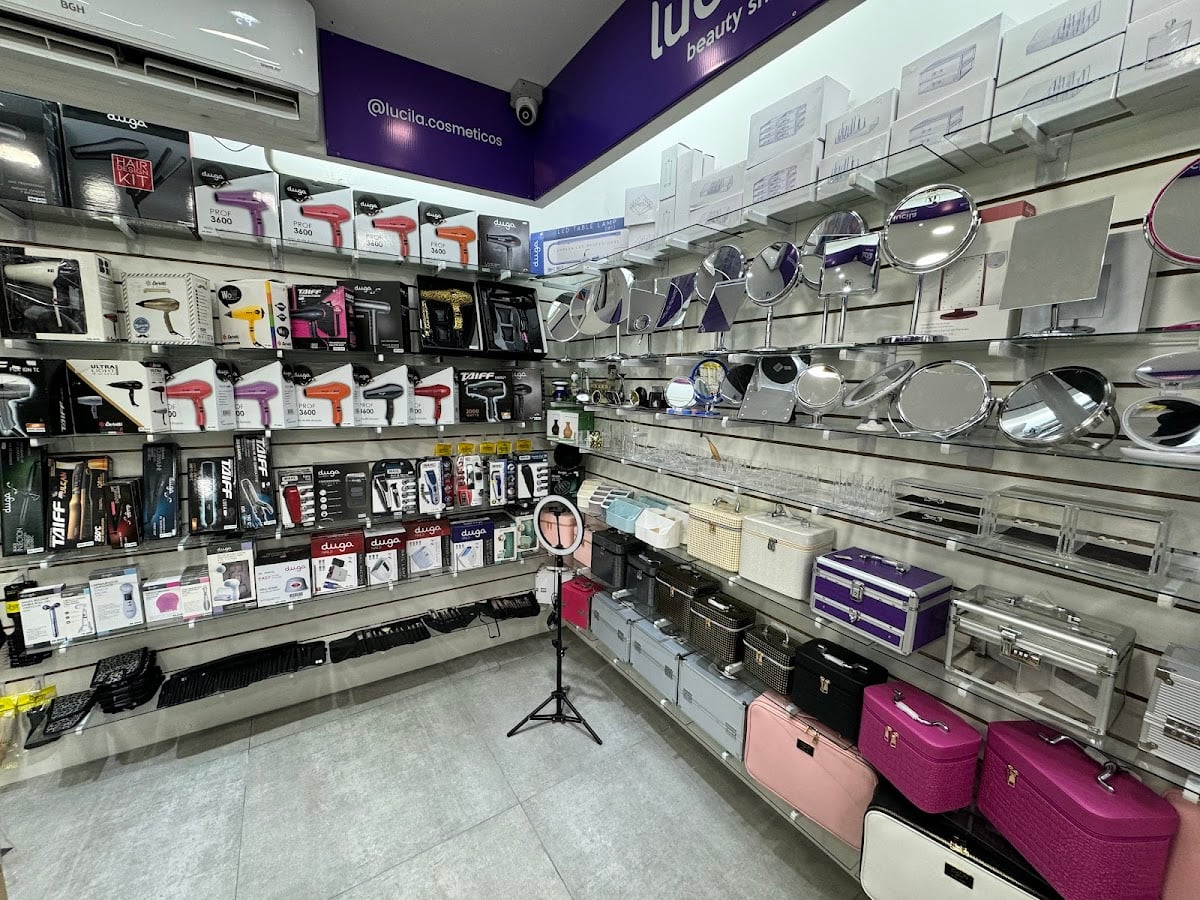 Lucila - Cosmeticos y Accesorios