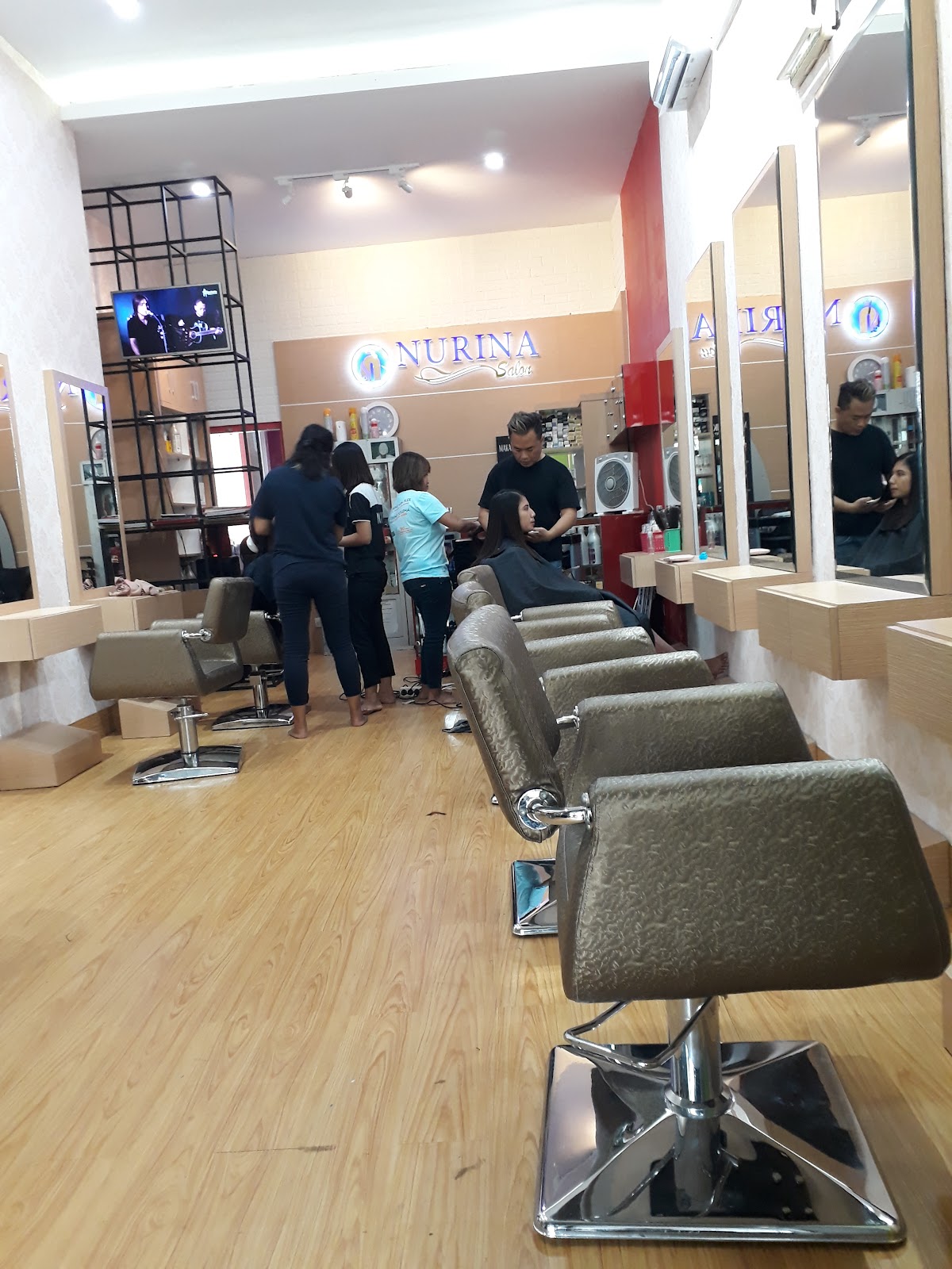 Nurina Salon