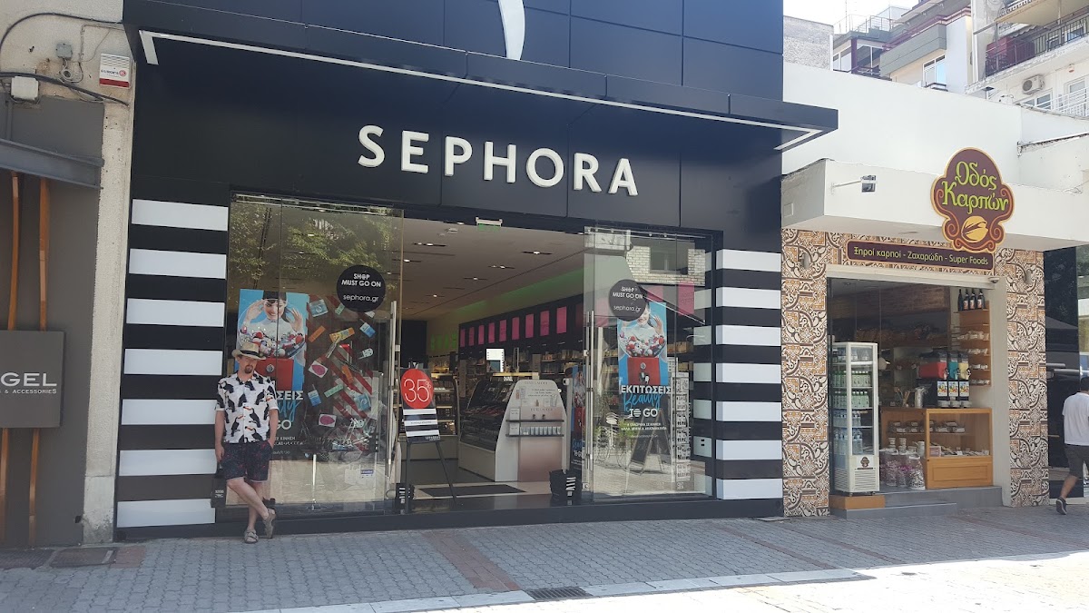 SEPHORA LARISA