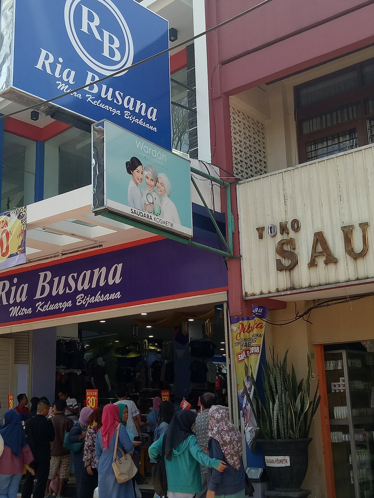 Saudara Kosmetik