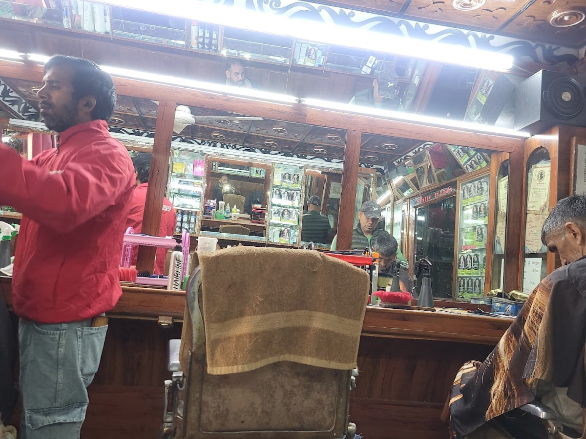 Naaz beauty Parlour Man & Women