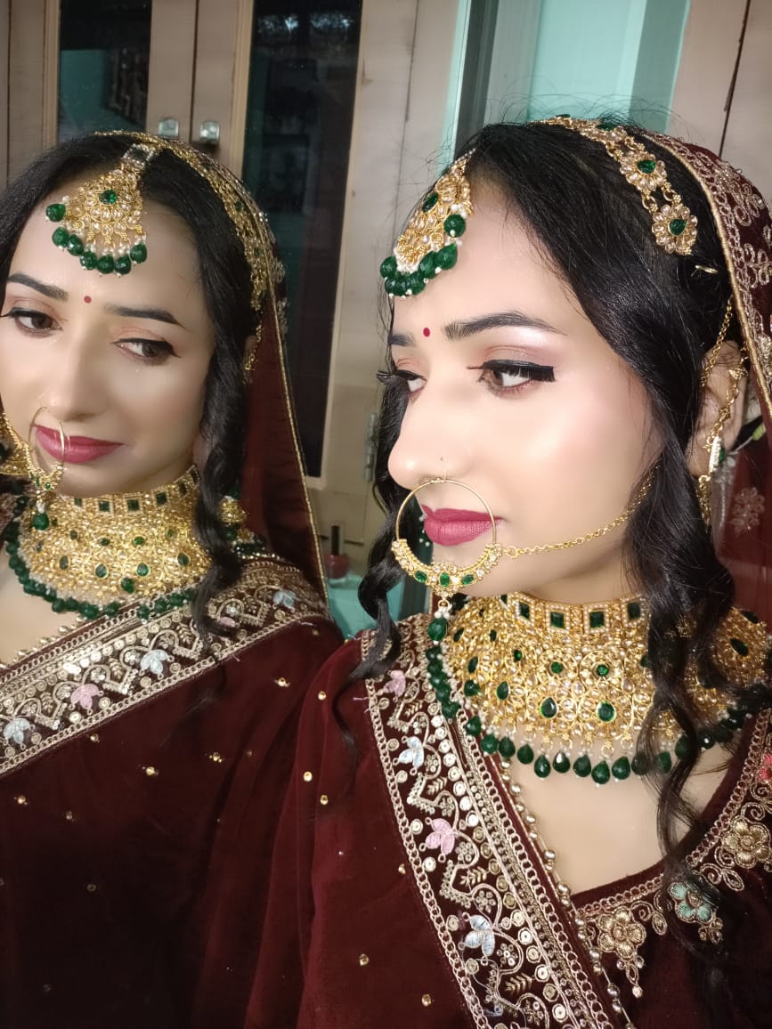 Devanshi Ladiss Beauty Parlour
