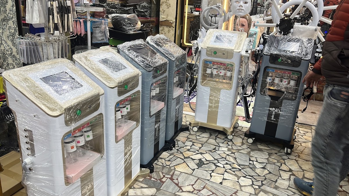 Bhaiya Salon Accessories & Furniture