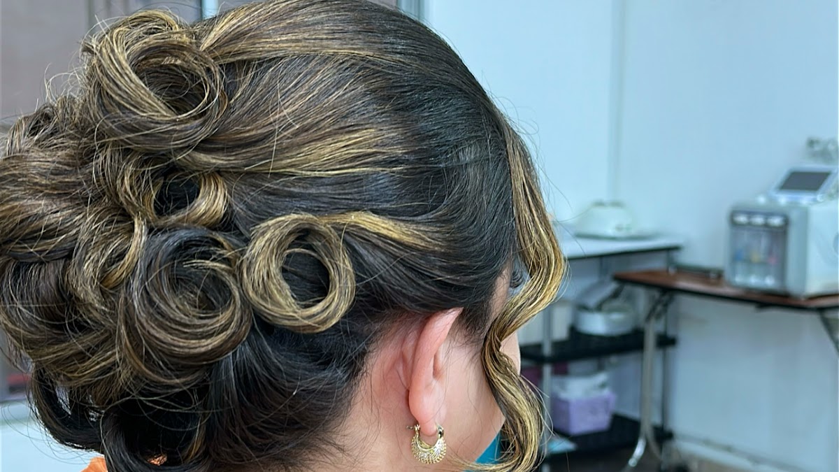 Guapas Belleza & Makeup Studio