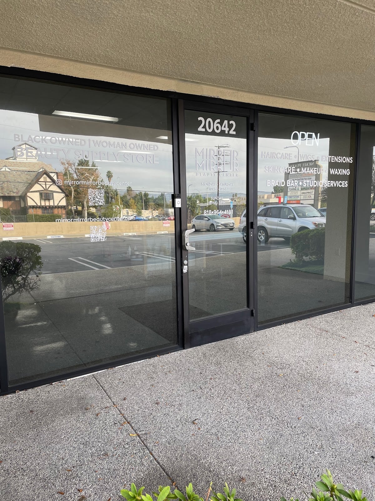 Mirror Mirror Beauty Center