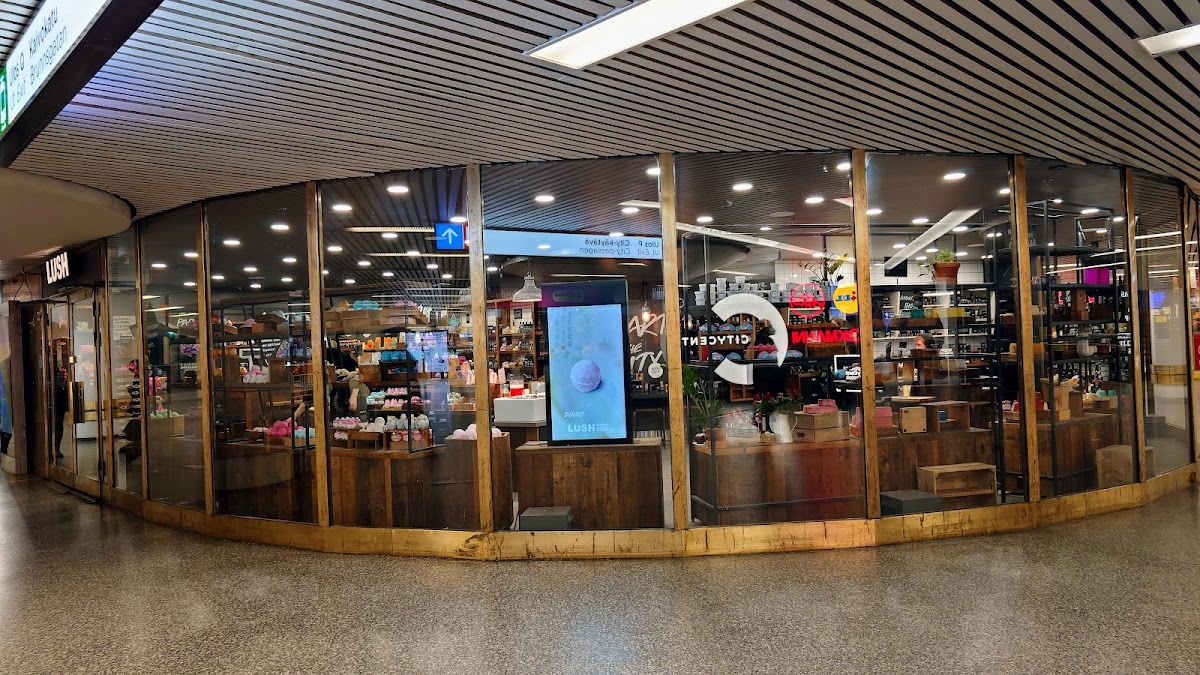 Lush Mansku