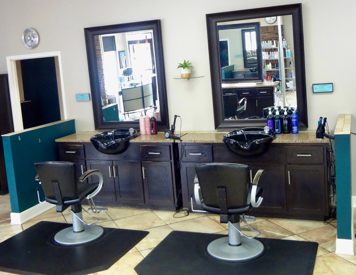 Salon 708