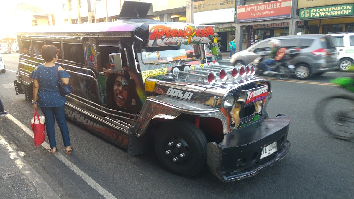 RB Hortaleza Vaciador & Beauty Supply - Marikina