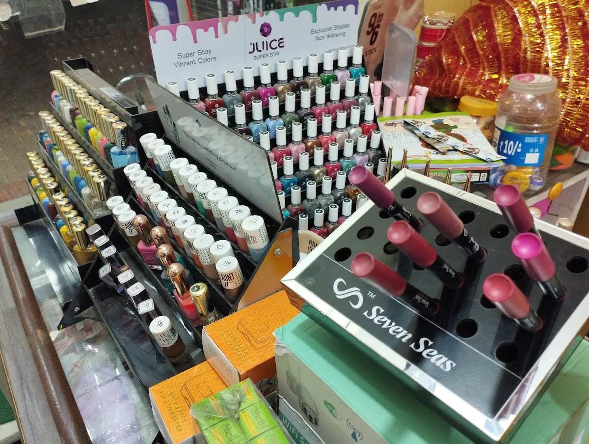 Divyansh Cosmetic & parlour