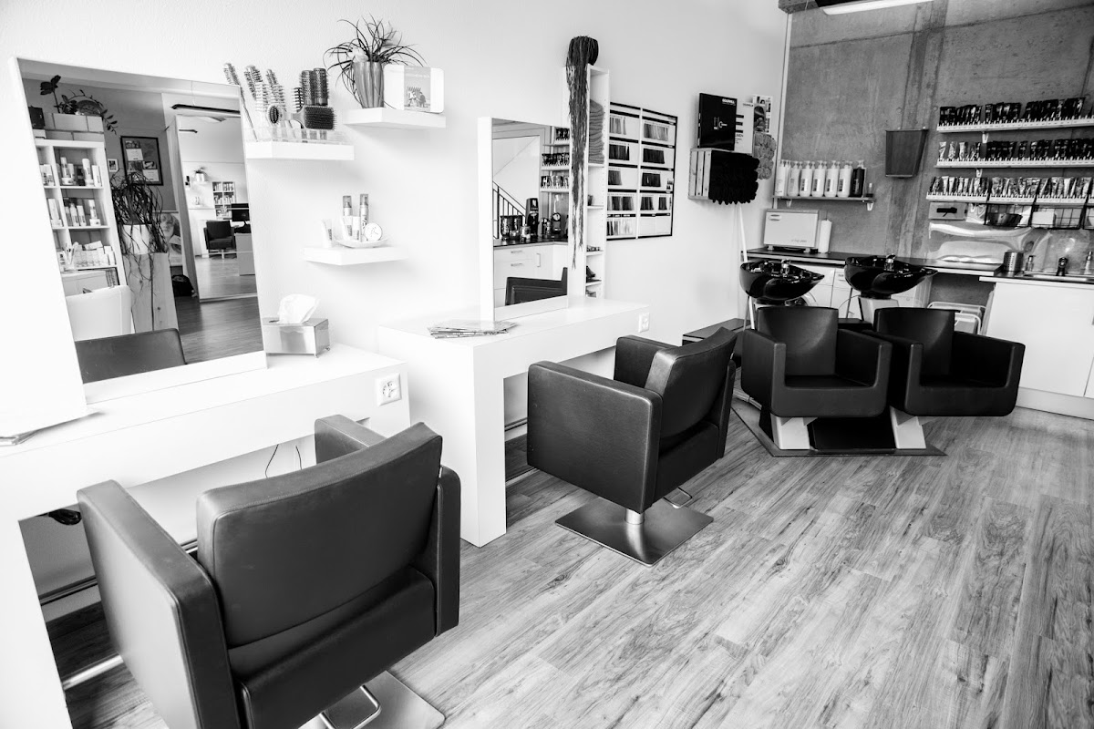 Be Beauty GmbH Coiffeure, Fusspflege, Kosmetik, Nail