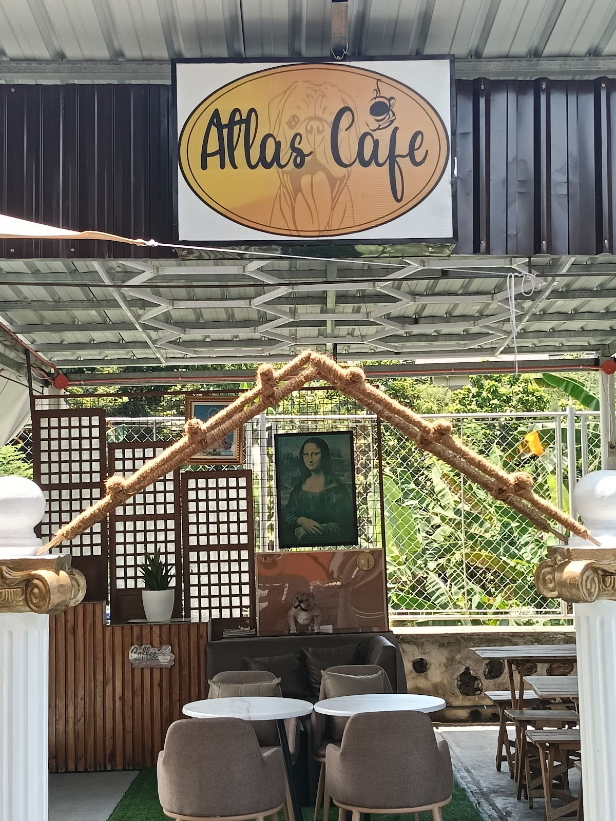 Enya’s Aesthetic Spa & Cafe