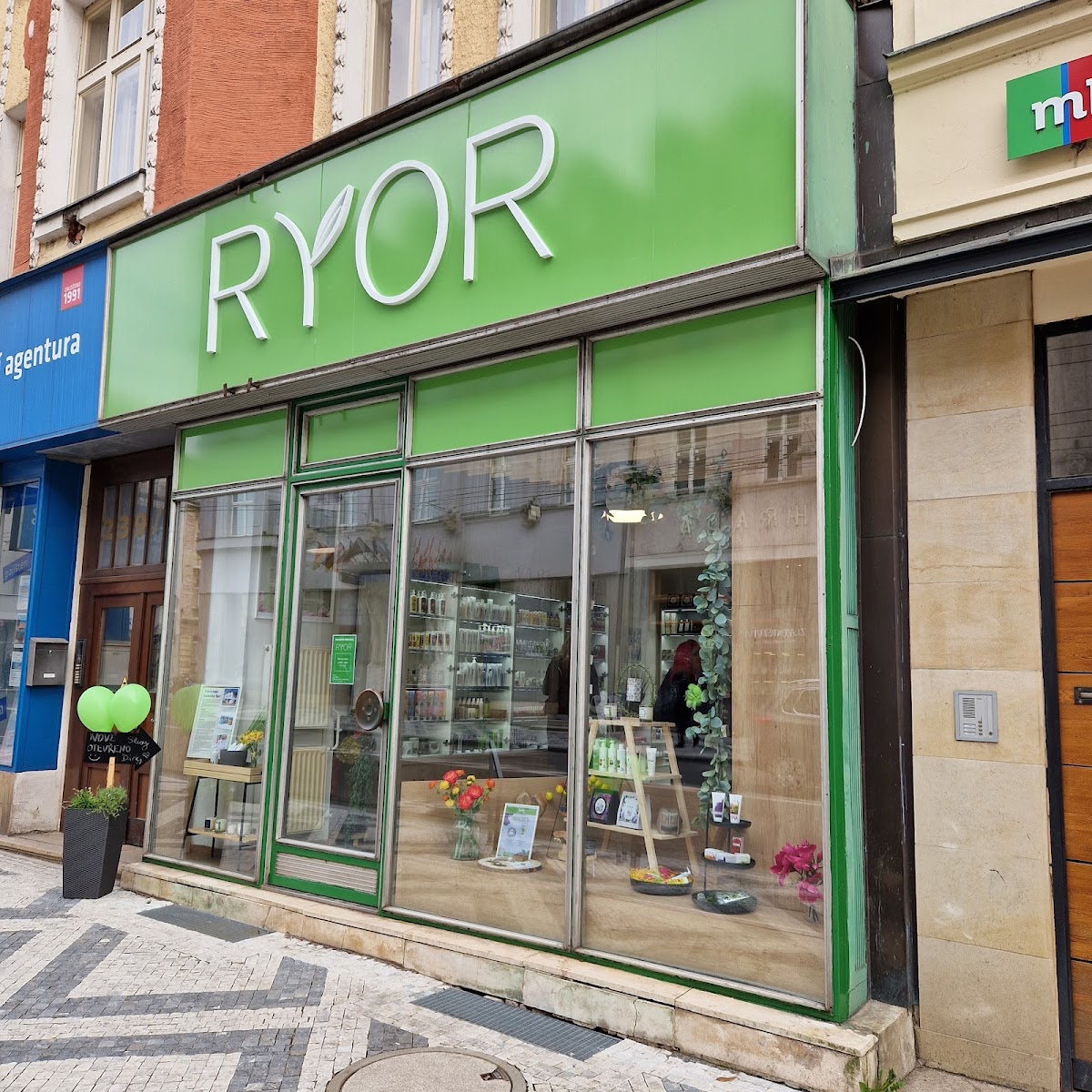 Značková prodejna Ryor Hradec Králové