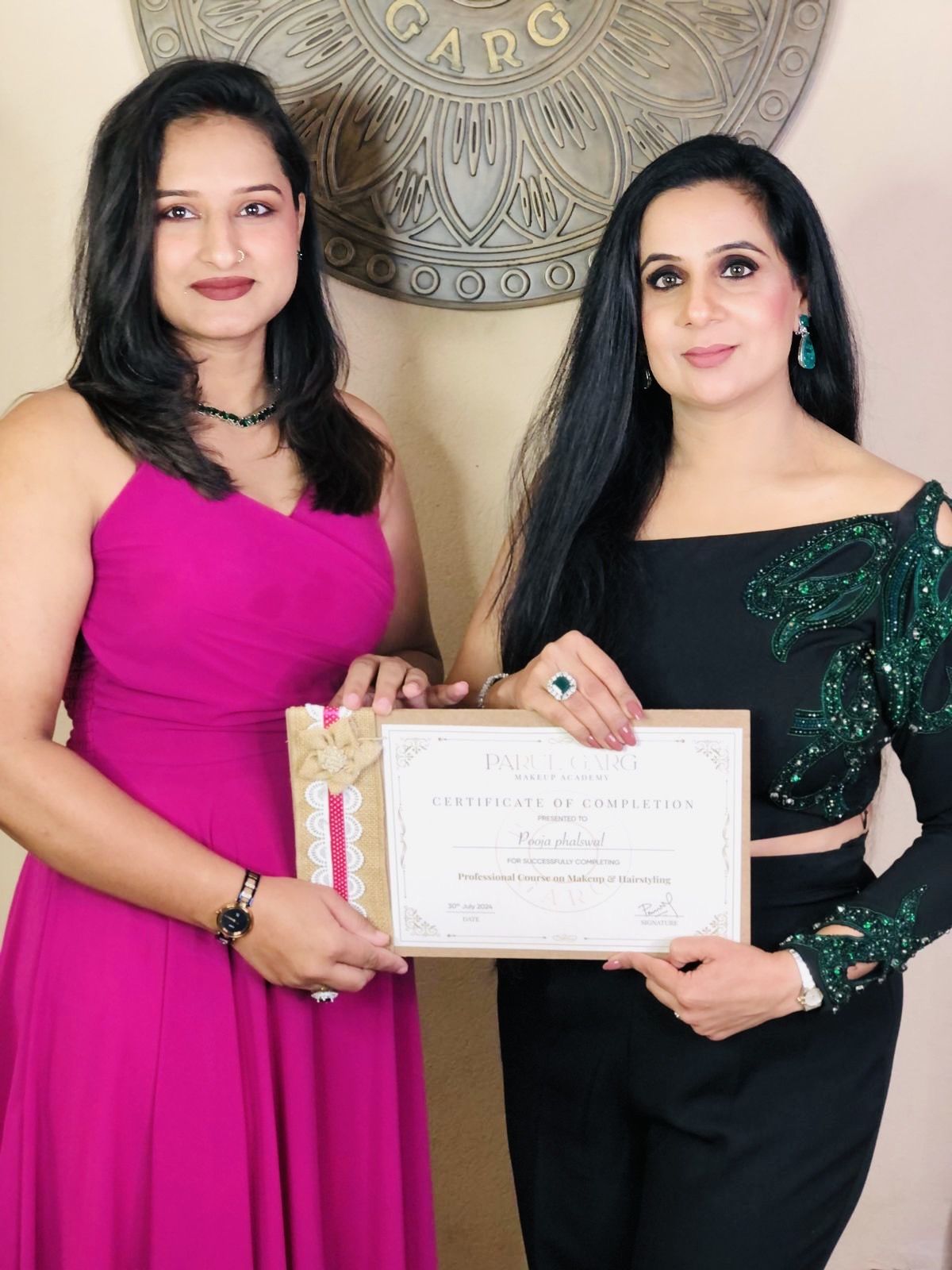 Pooja Makeover- Makeup artist, Hair, Nail & Beauty Studio and makeup trainer certified by Parul Garg