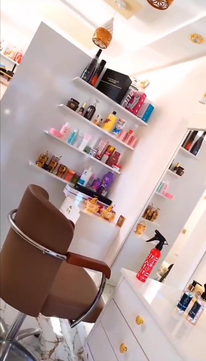 Salon de Coiffure et Esthetique