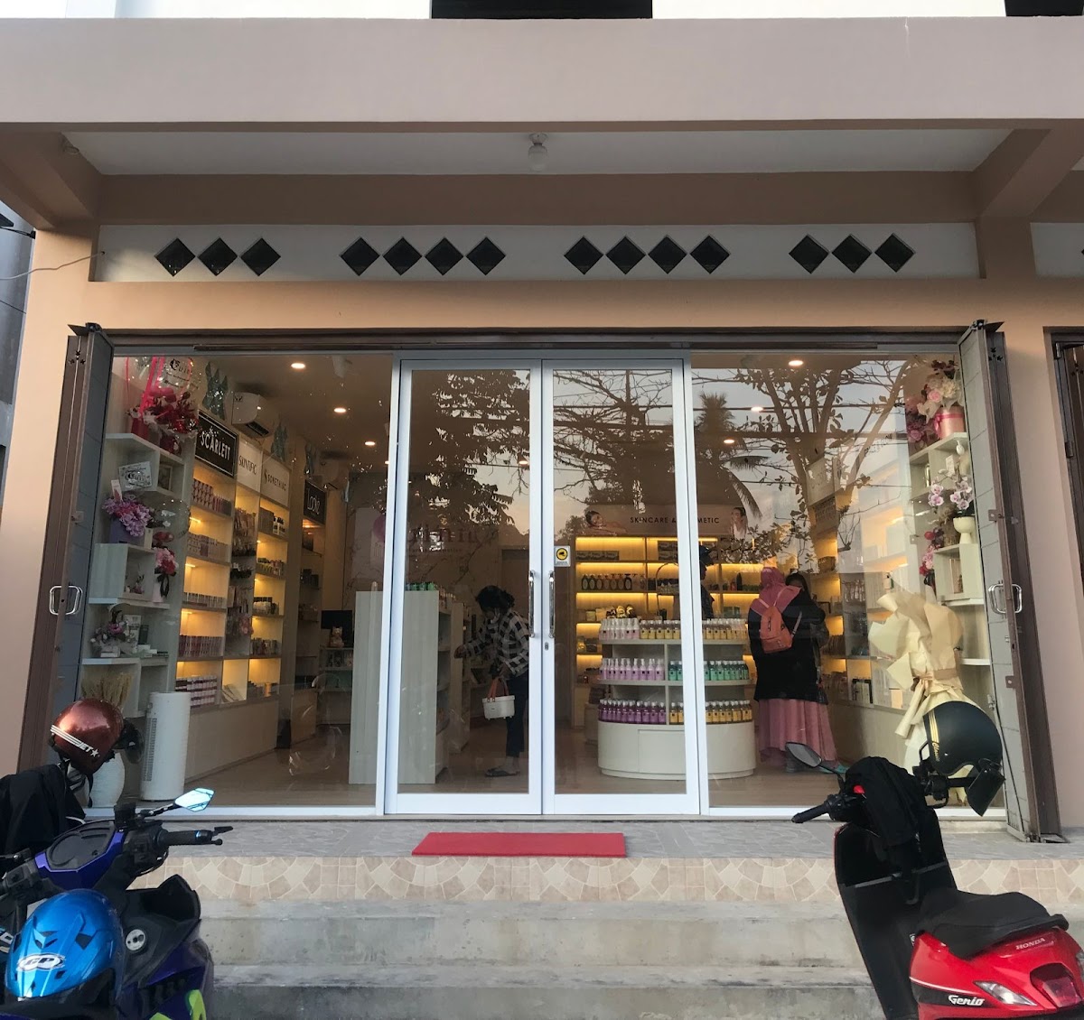 Quinn Skincare & Cosmetics