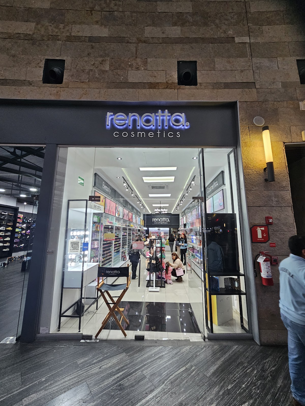 RENATTA COSMETICS PASEO LA FE