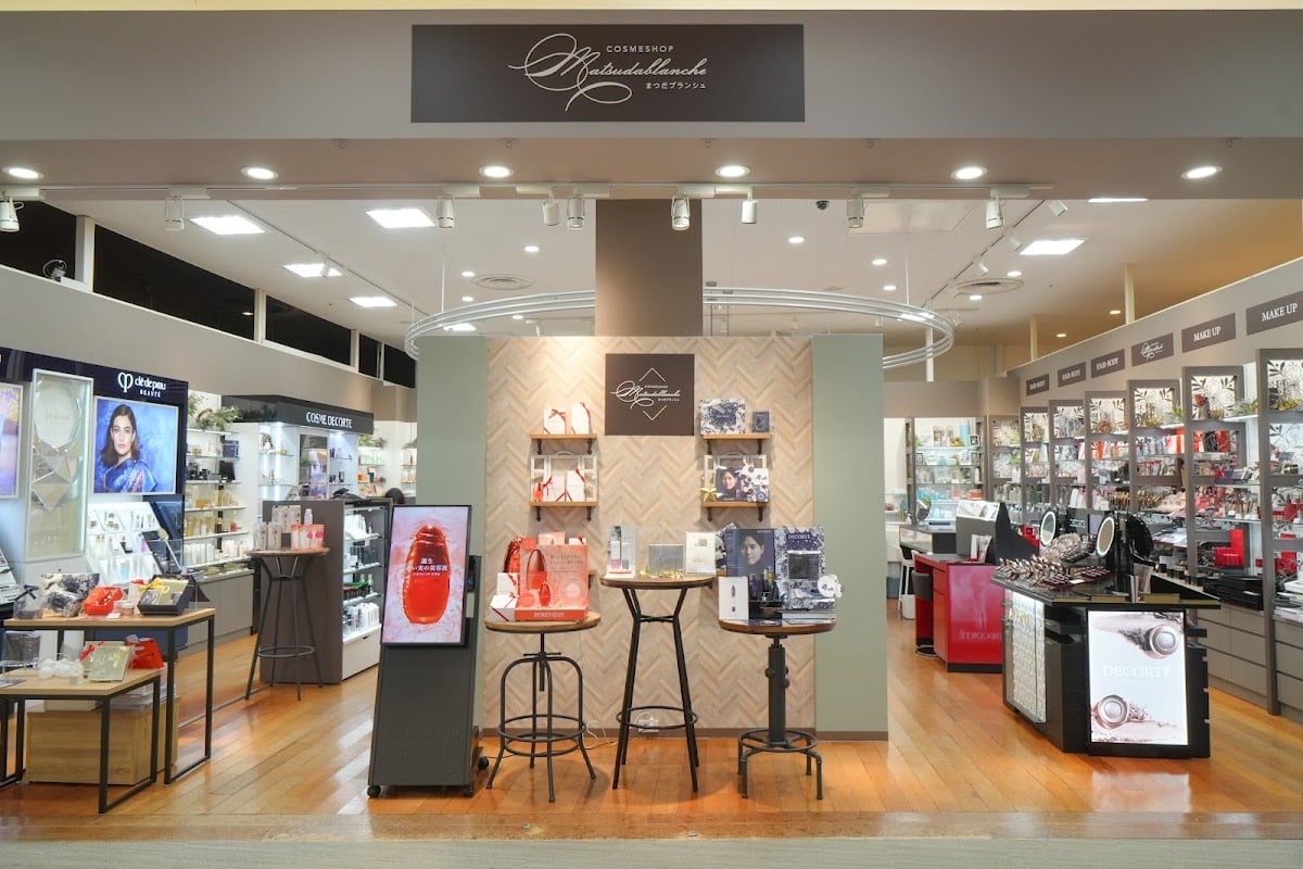 Cosme Shop Matsuda Blanche