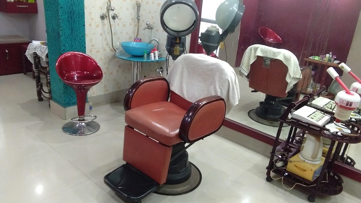 Shreemati Beauty Parlour