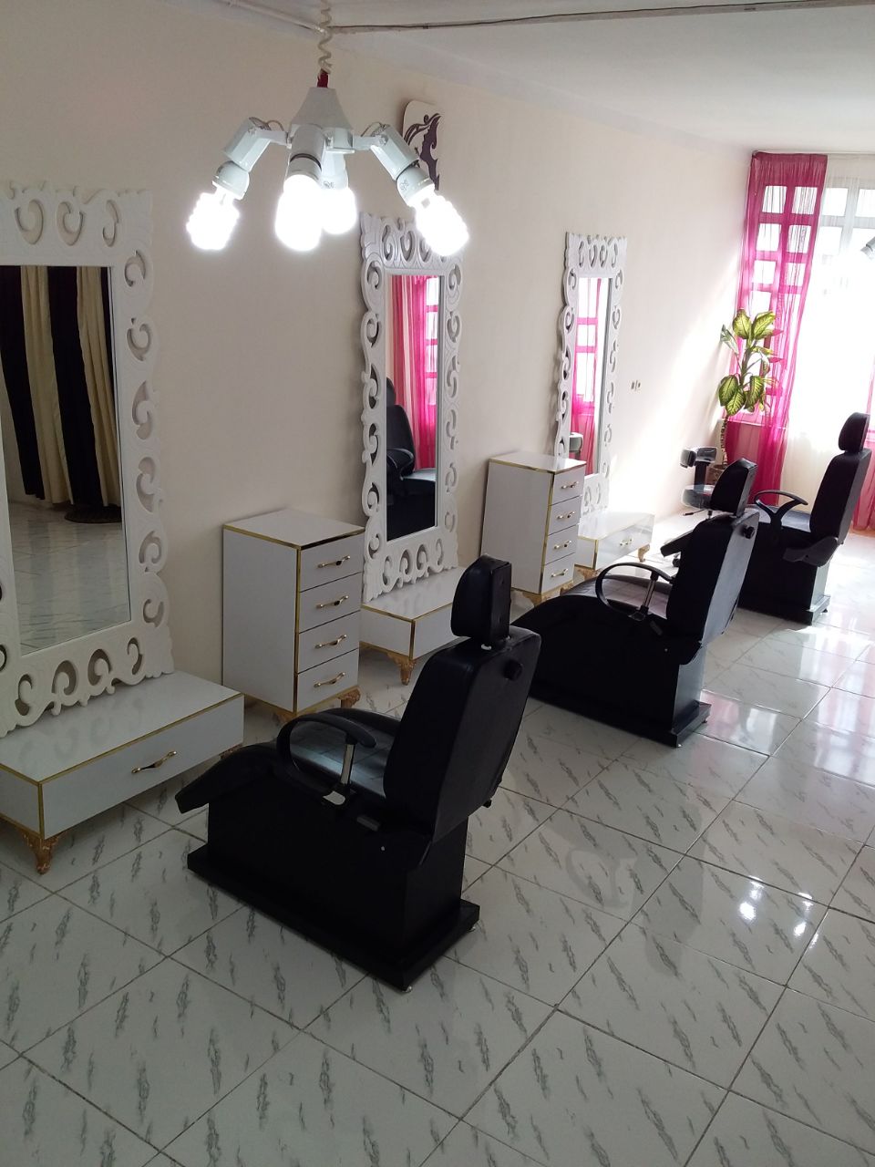 Ghasre Shishei Beauty Salon