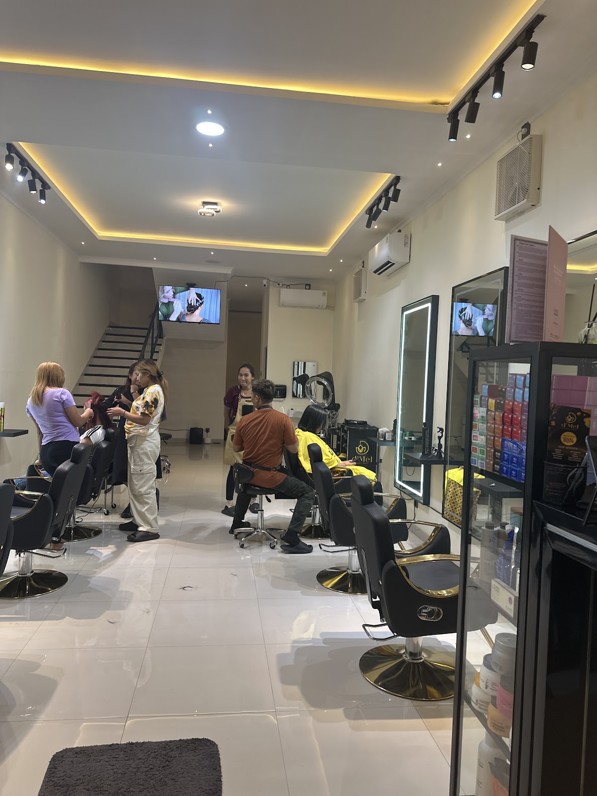 d’Mel Beauty Salon