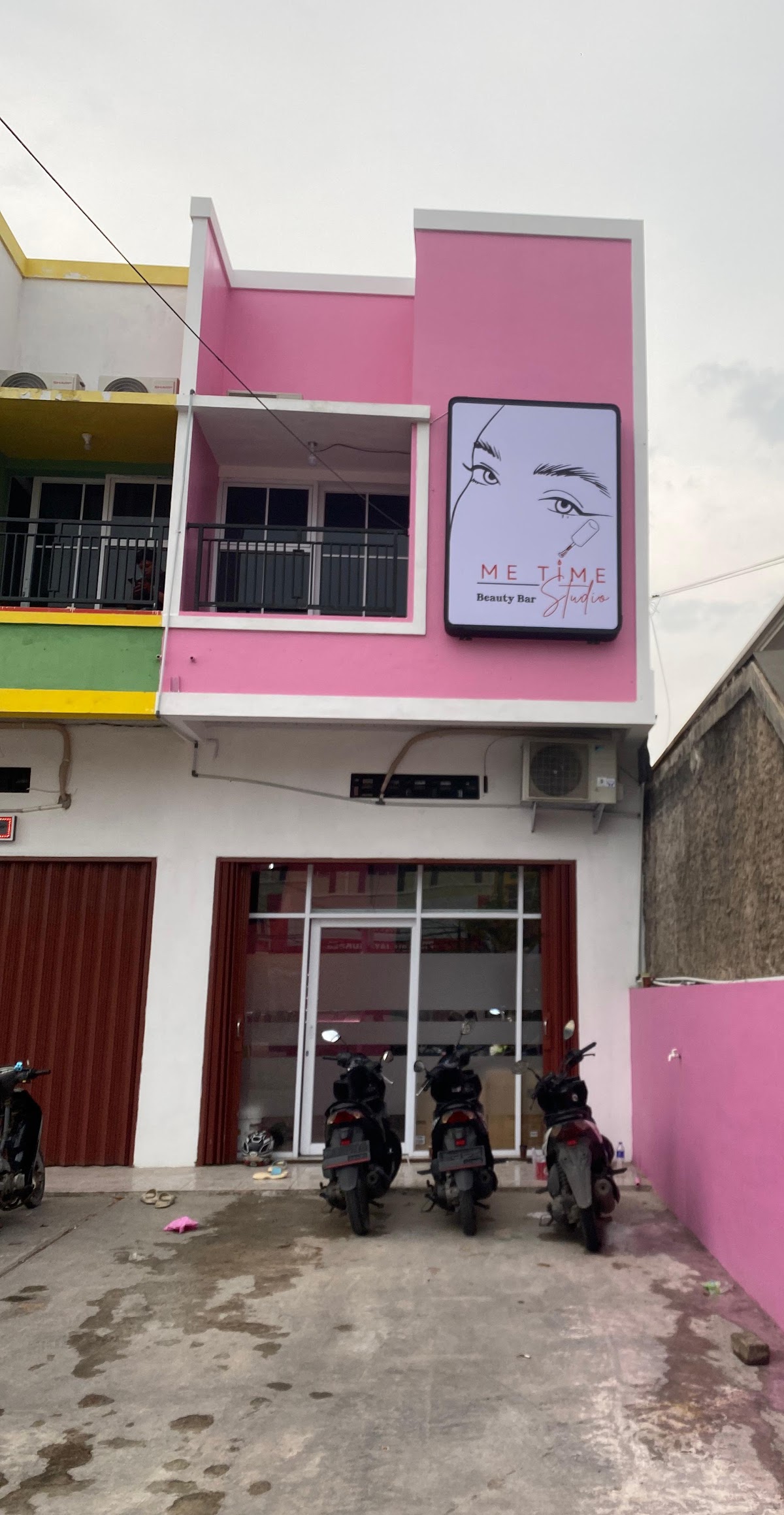 Me Time Studio Beauty Bar