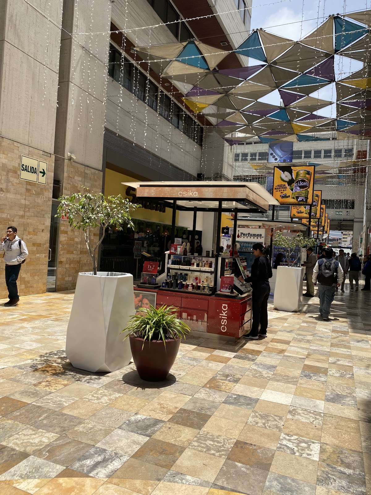 ésika Real Plaza Centro Civico
